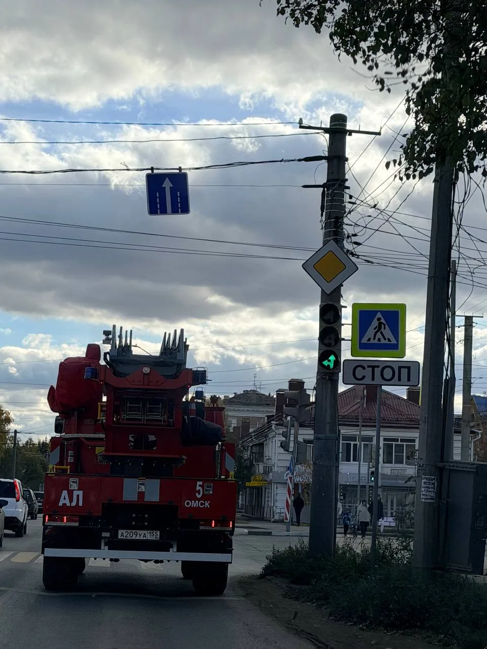 Поворот с Б/Х на Масленникова запретили, а доп.знаки не убрали