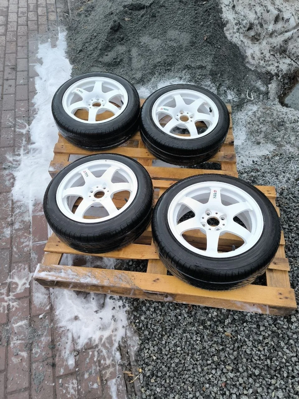 Продаются SLIKи L186S на новой резине 195/50r15 с жирным протектором или отдельно от ре...