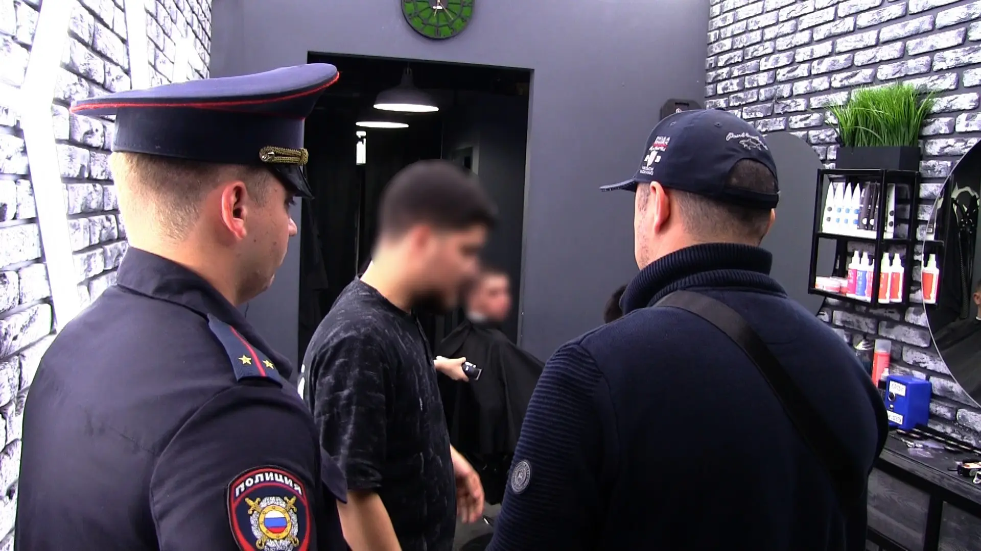 Астраханскими полицейскими выявлен иностранный гражданин, незаконно находившийся на тер...