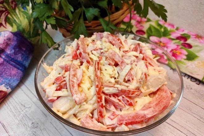 🥗 Яркий салат с яйцами и помидорами
