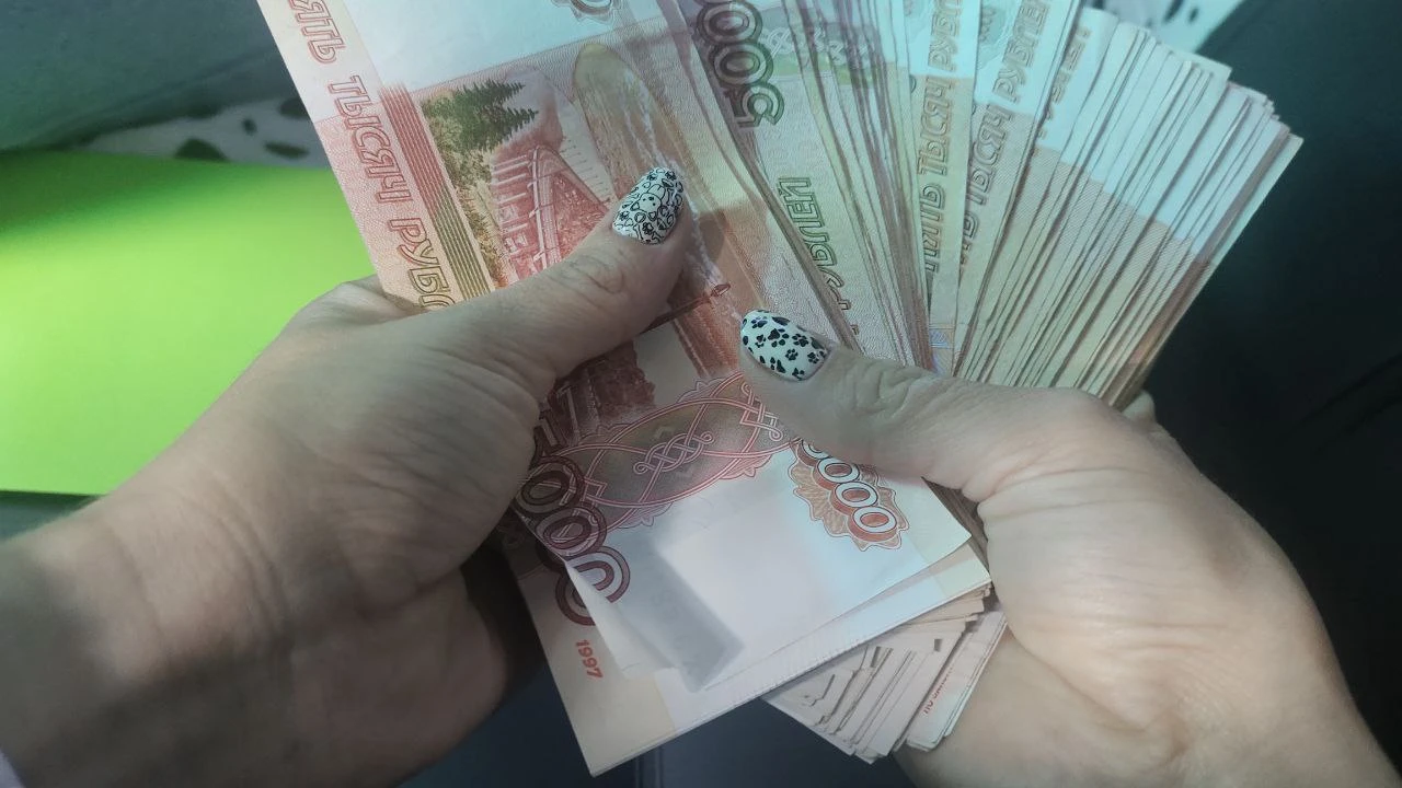 Более 226 млн рублей перевели жители Красноярского края аферистам за неделю