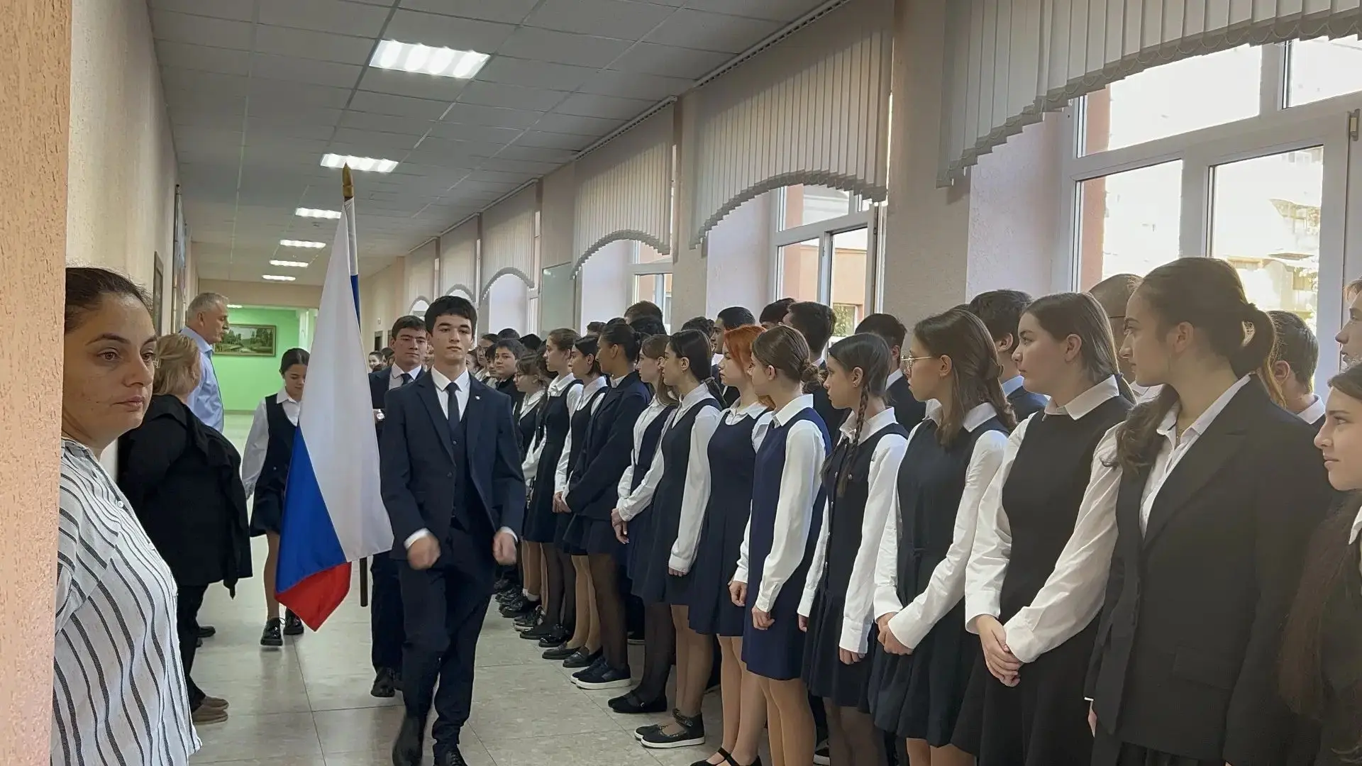 Единство традиций и цифровой грамотности: как начался учебный день