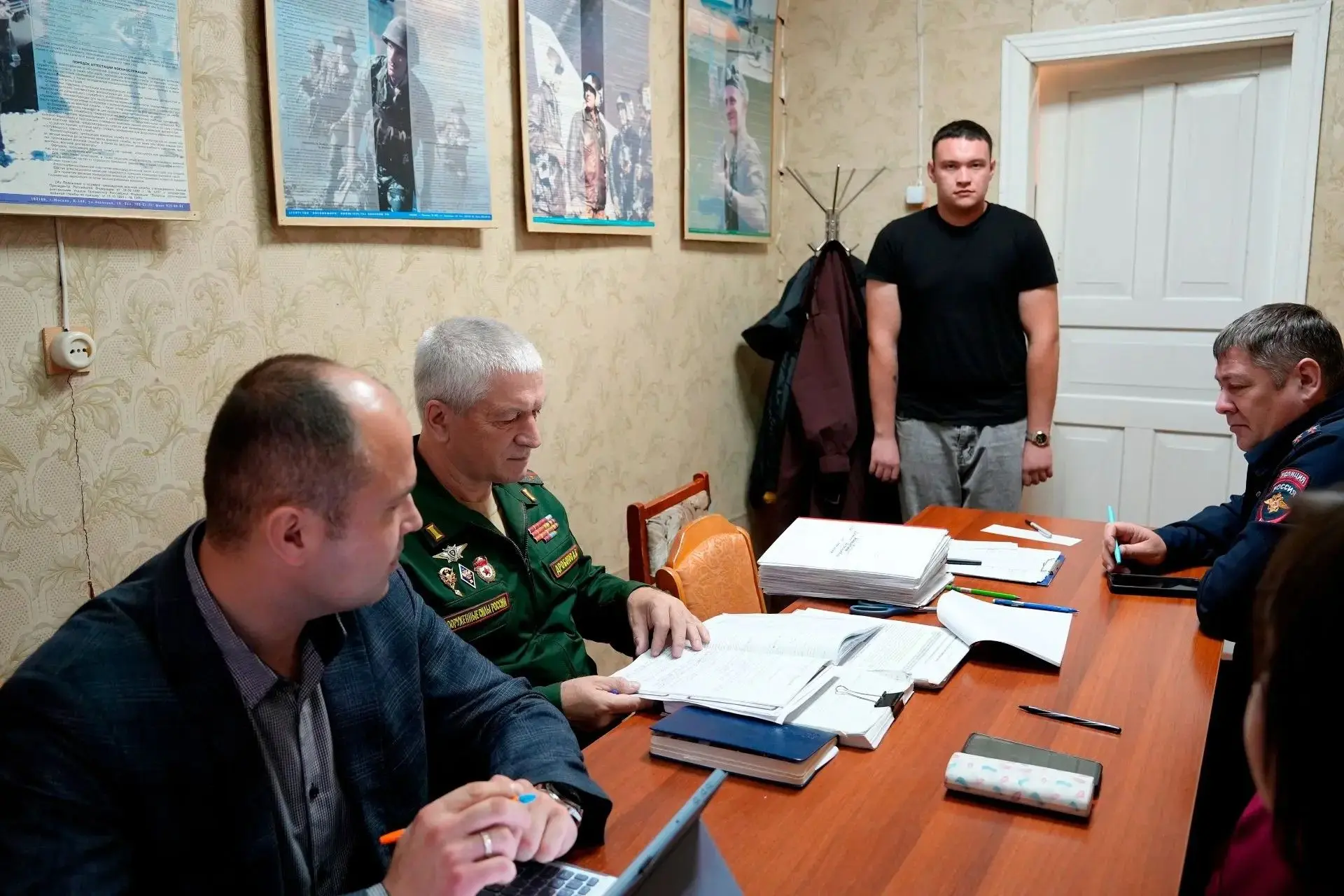 Несколько дней работаю в призывной комиссии Казачинско-Пировского военкомата. Формально...