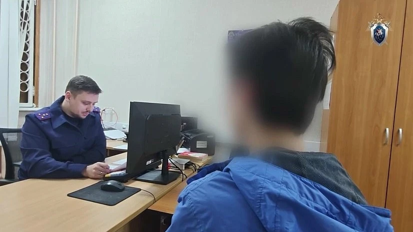 17-летнего жителя Каслей будут судить за распространение агитационных листовок