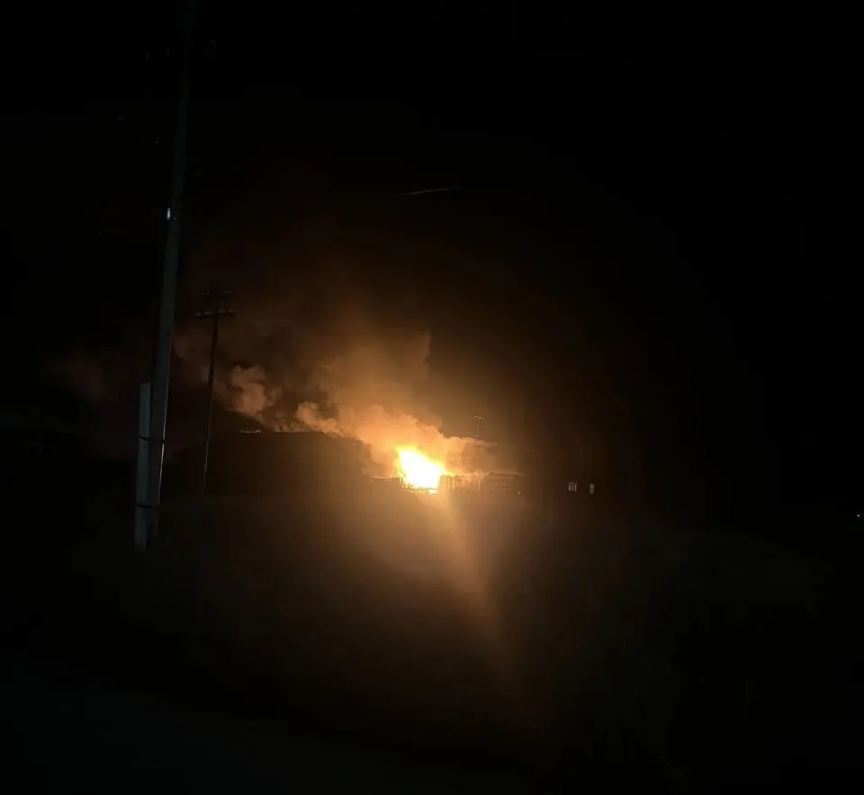 📣Горит жилой дом
