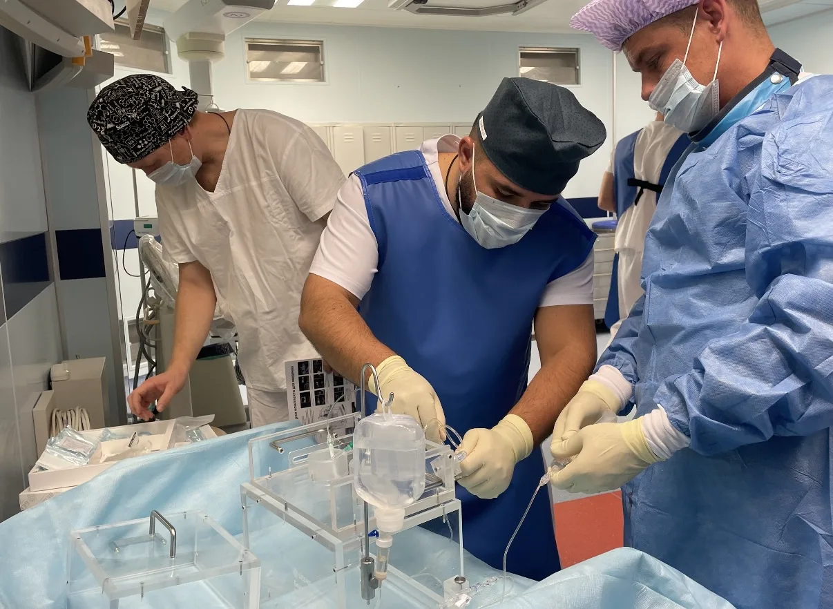🏥 На Сахалине впервые провели операцию по новому методу лечения рака печени.
