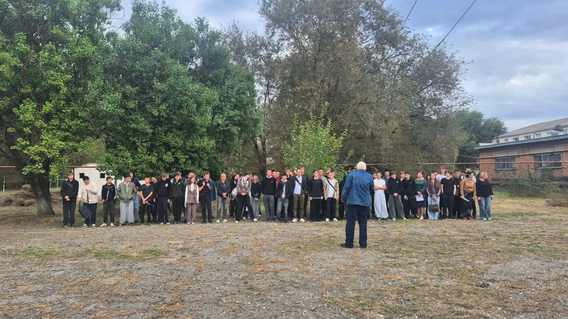Безопасность — наш приоритет: в ГБПОУ АТ с. Дивное прошла тренировочная эвакуация