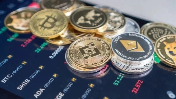 💰 С 1 июля 2027 года в России запретят прямые сделки с криптовалютой между физлицами