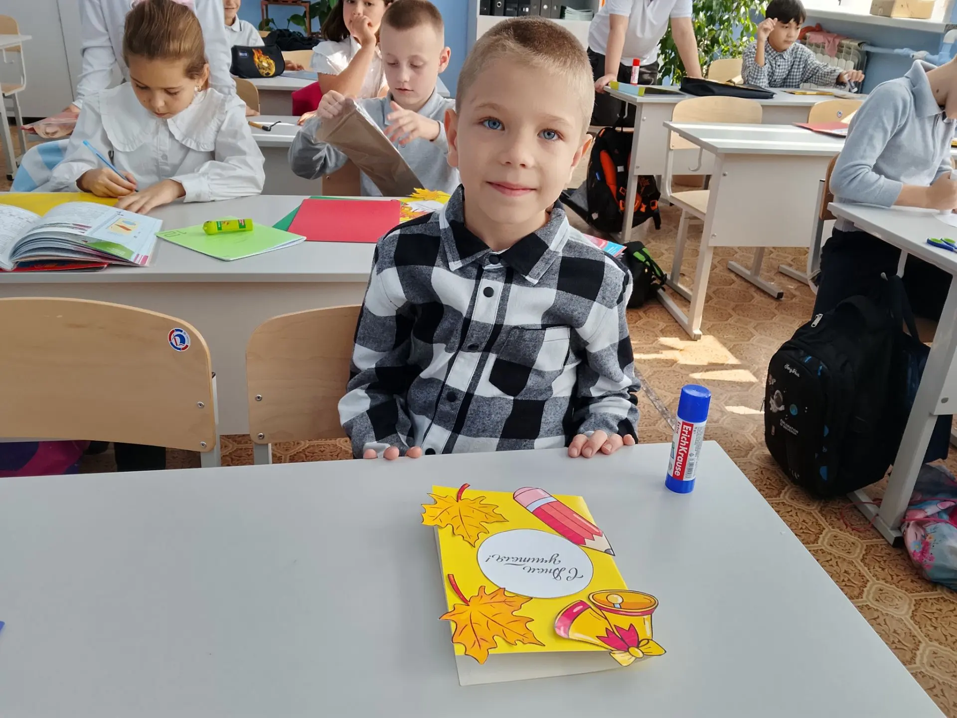 💐 «От сердца к сердцу»: как второклассники готовили подарки учителям
