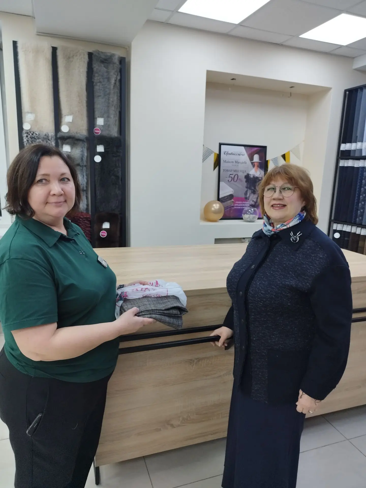 🎉 А мы продолжаем вручать подарки и поздравляем нашу счастливую  победительницу розыгр...