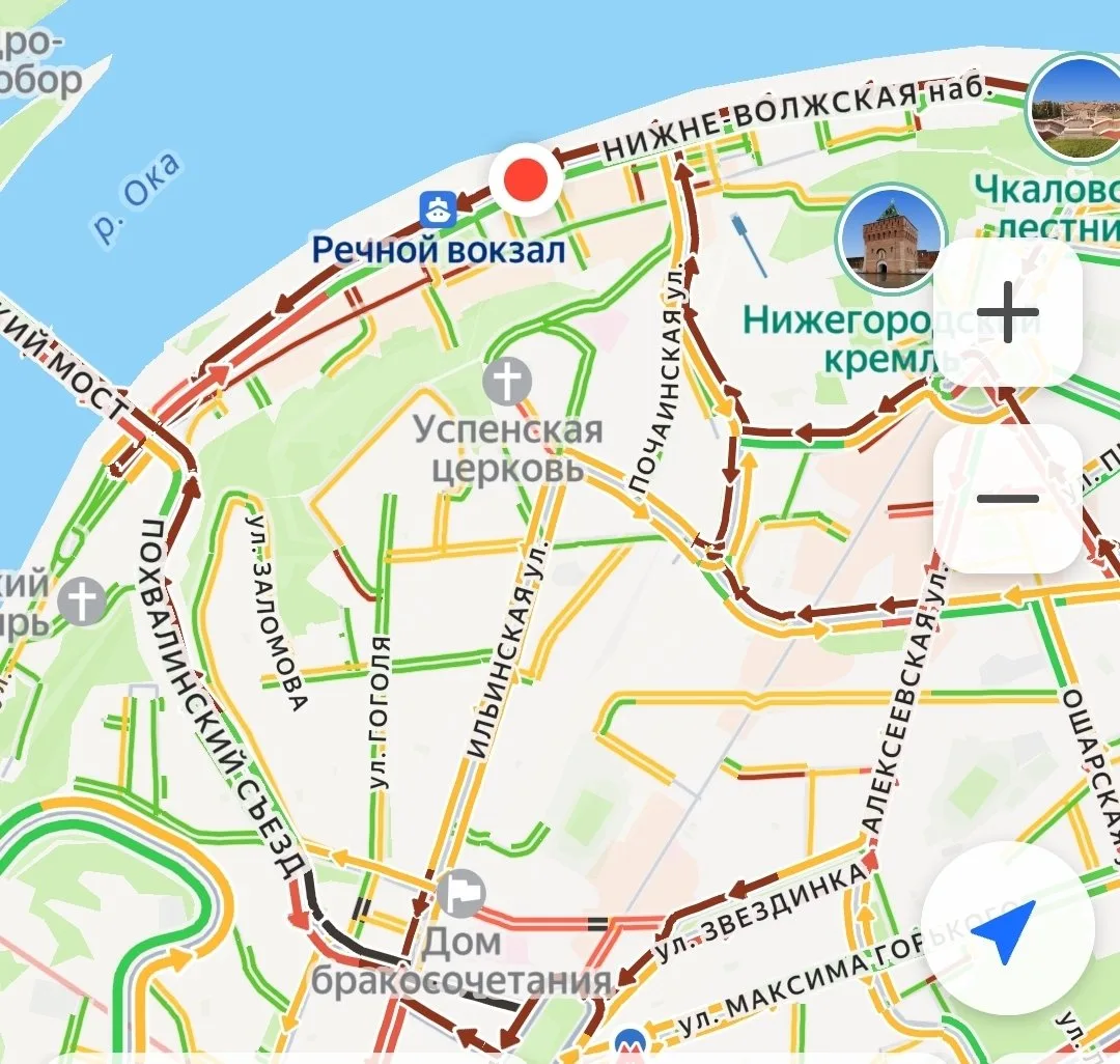 😱Центр Нижнего сковали жуткие пробки. Нижегородцы рассказывают, что люди выходят из ав...