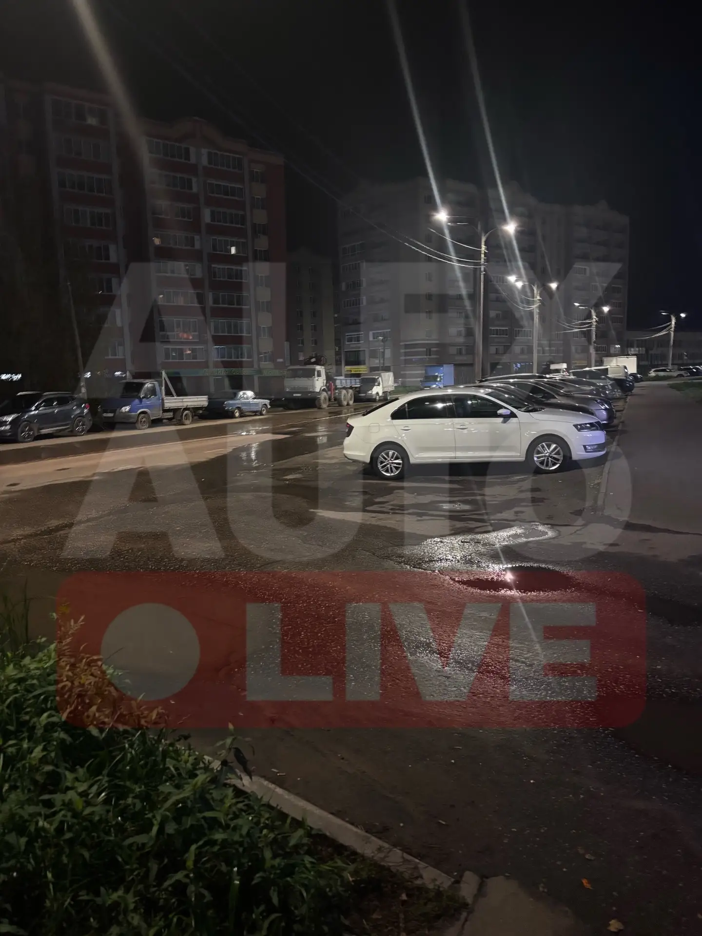 «Ночью на улице Жулёва снова произошёл прорыв на том же самом месте… Неужели нельзя раз...