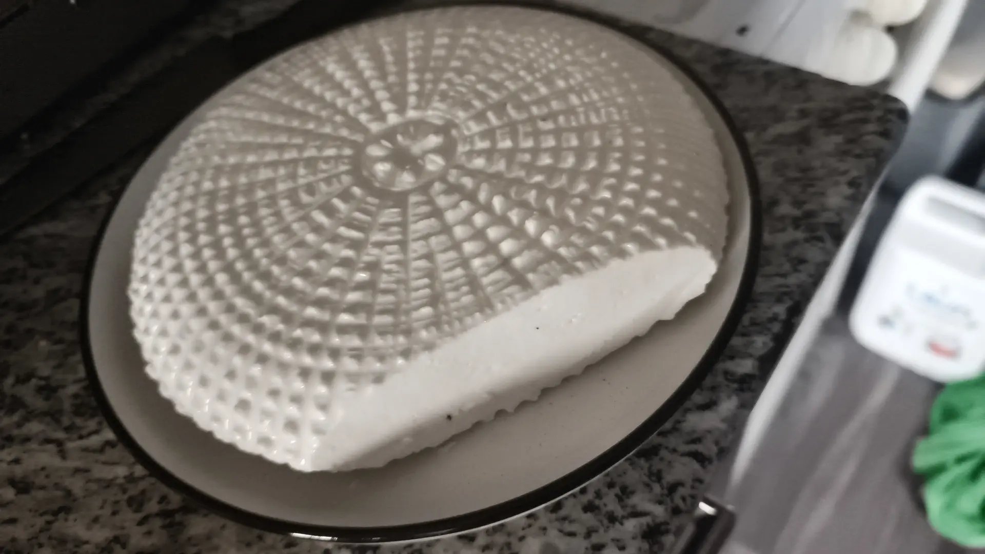 Вчера делала сыр из козьего молока 🥛🥛🥛 Получился очень вкусный 😋😋😋