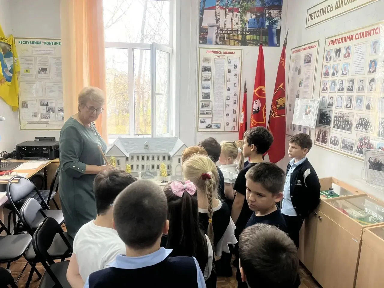 Как первоклашки в музей ходили 🎒🏛️