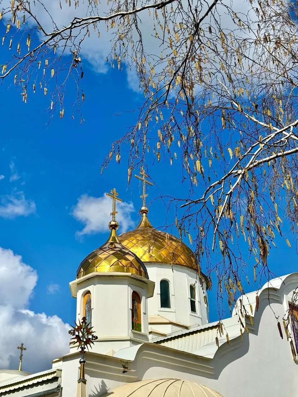 🕊 Всех верующих поздравляем с великим праздником, Покровом Пресвятой Богородицы!