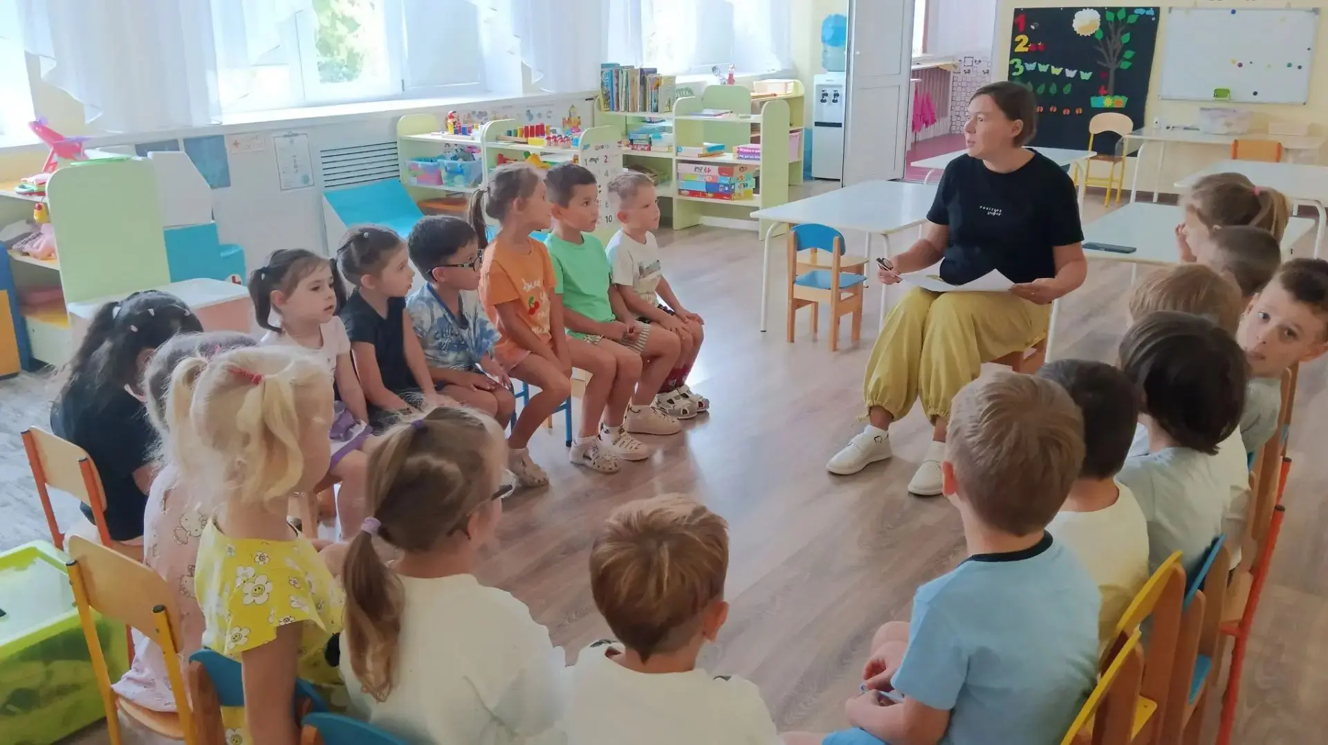 В рамках проведения цикла мероприятий "Карусель сказок" сегодня воспитанники  средней  ...