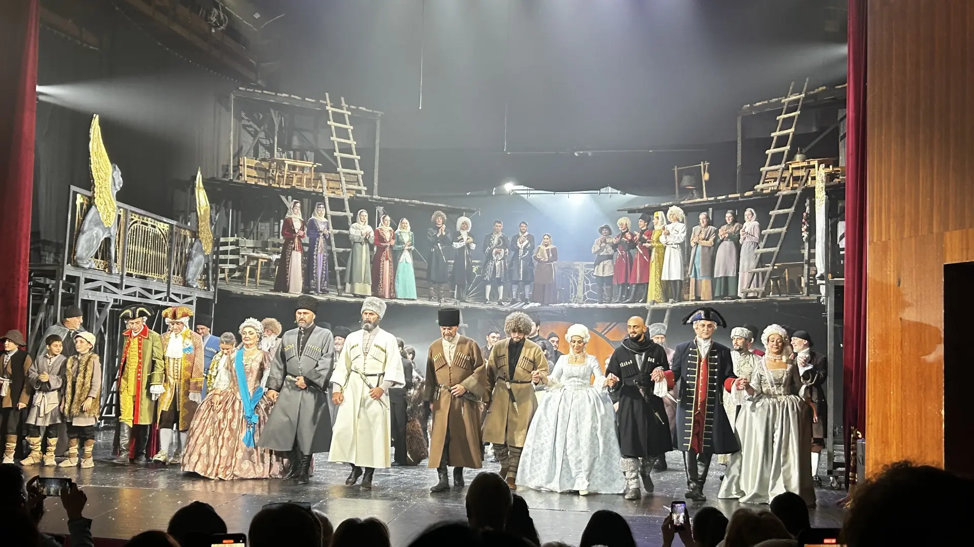 🎭✨ В ТЕАТР — ПО ПУШКИНСКОЙ КАРТЕ!