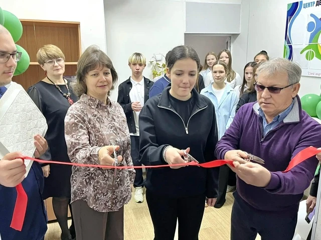 🏛В гимназии Нижней Салды открылась выставка, посвящённая советскому образованию — и эт...