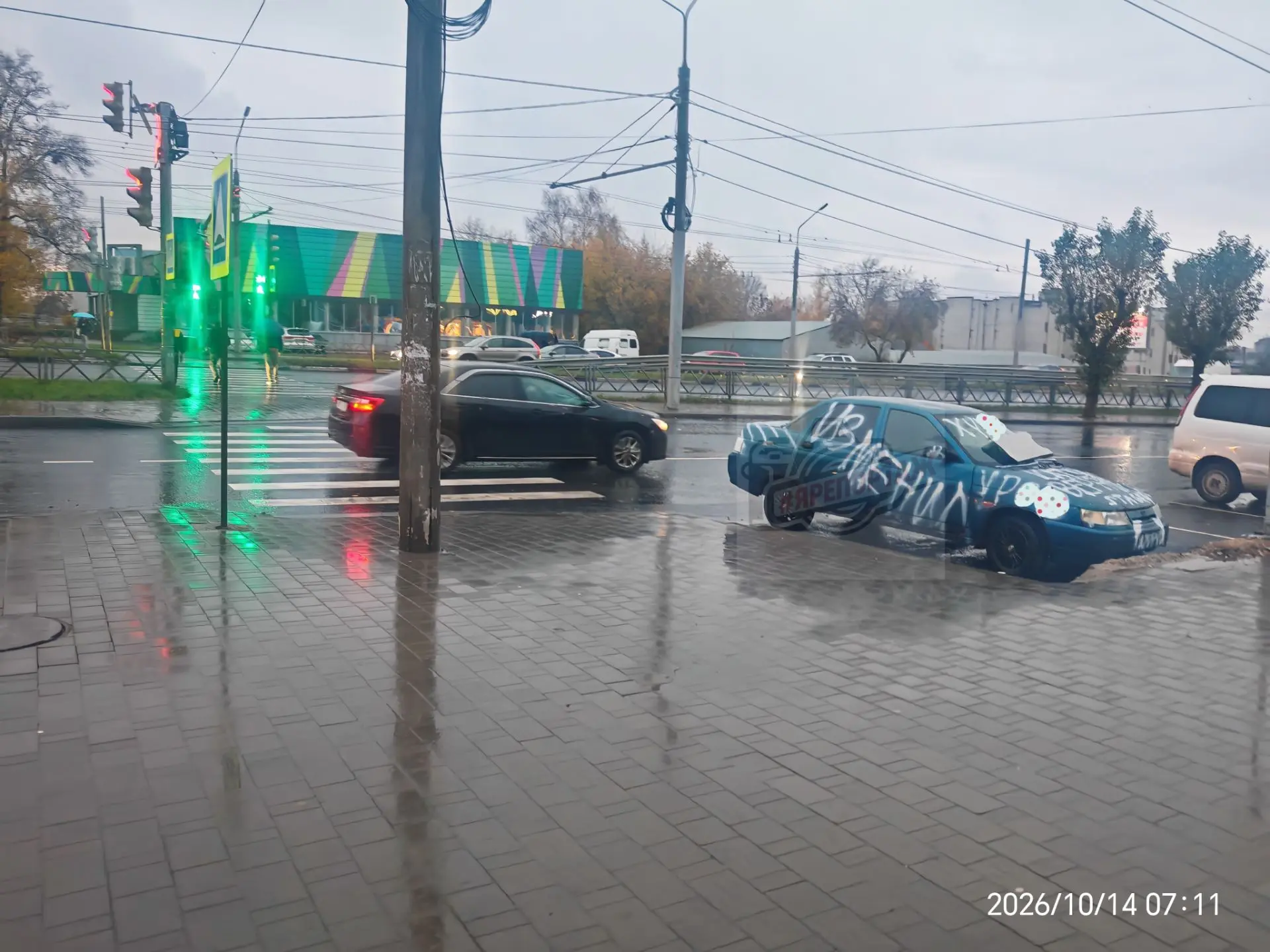 На Московском проспекте очередной арт объект..