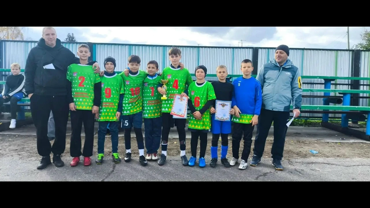 Абсолютные чемпионы: триумф команды Дружинской школы! ⚽🏆