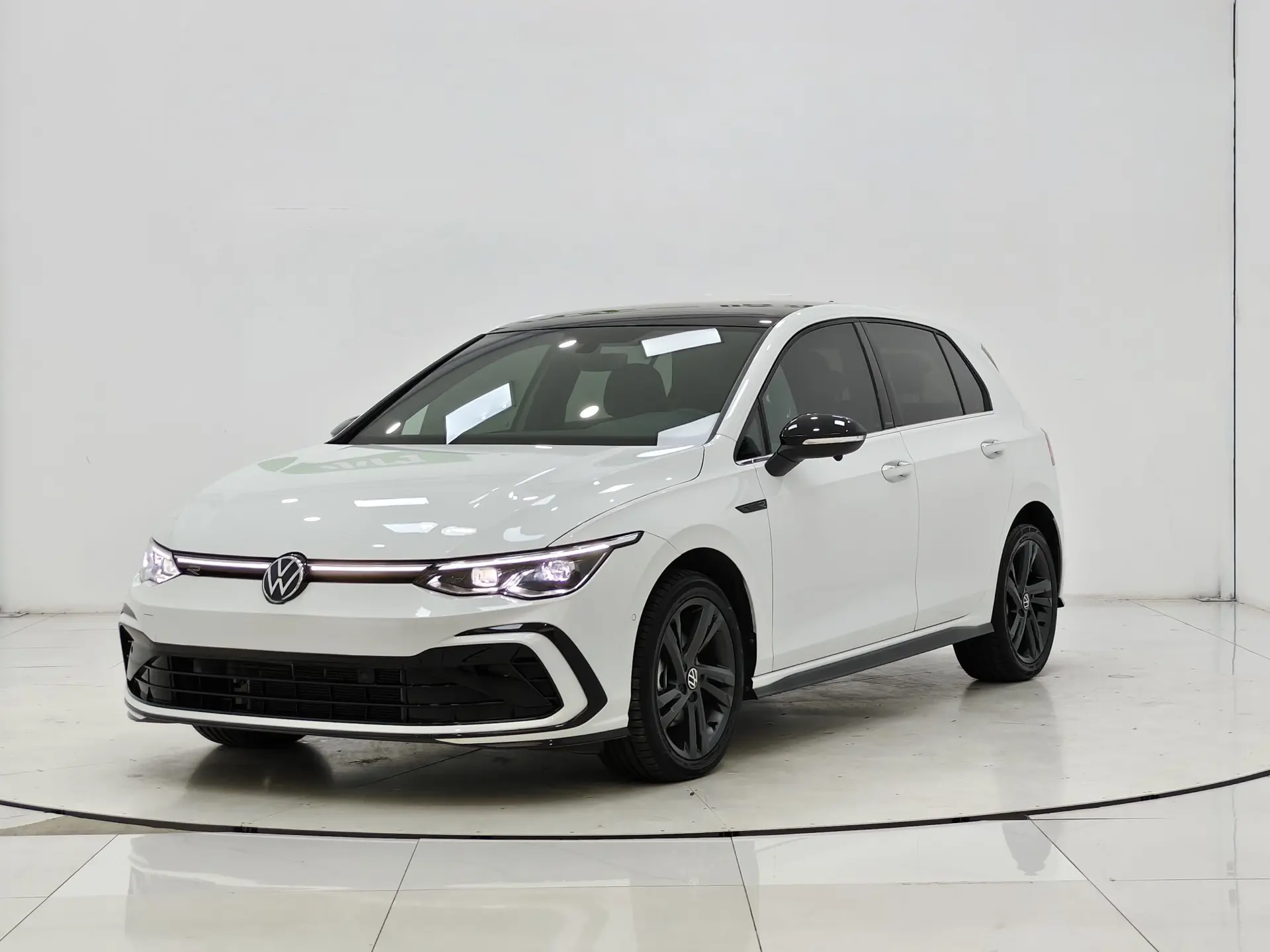 🇨🇳 VOLKSWAGEN GOLF R-LINE LITE | 2023