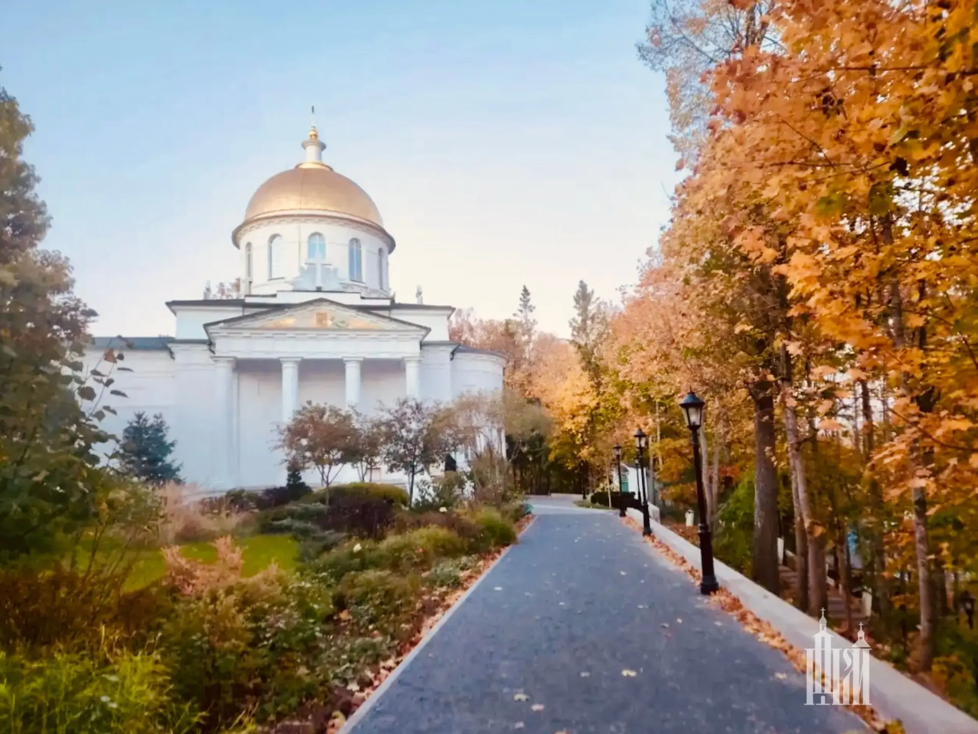 🖋️Други мои, если бы мы с вами вполне доверяли Господу, то чувствовали бы, как легко, ...