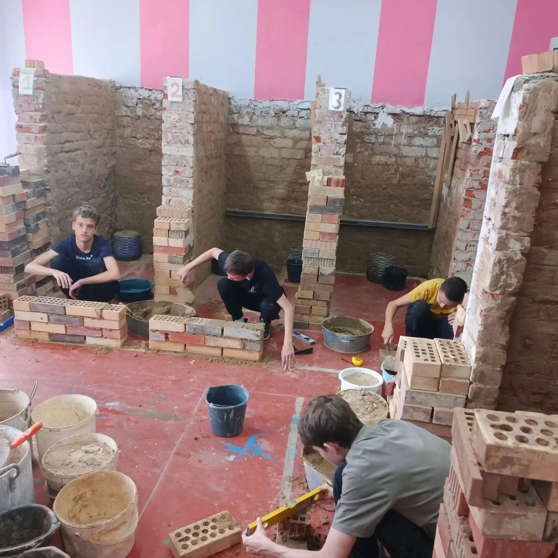 📌Сегодня в 8 б классе под руководством учителя труда Марковой Е. П. прошёл практико-ор...