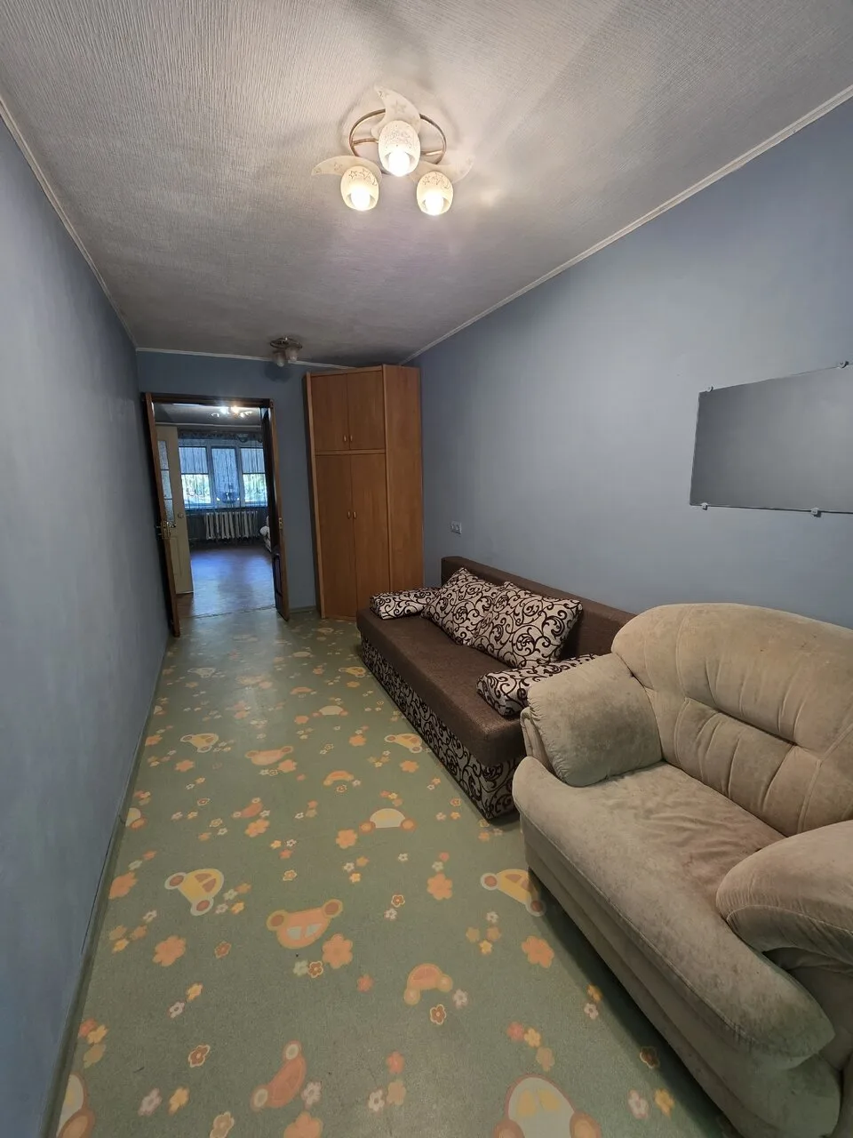 Продам 2-к. квартиру, 42,7 м², 1/5 эт., 2 300 000 руб.