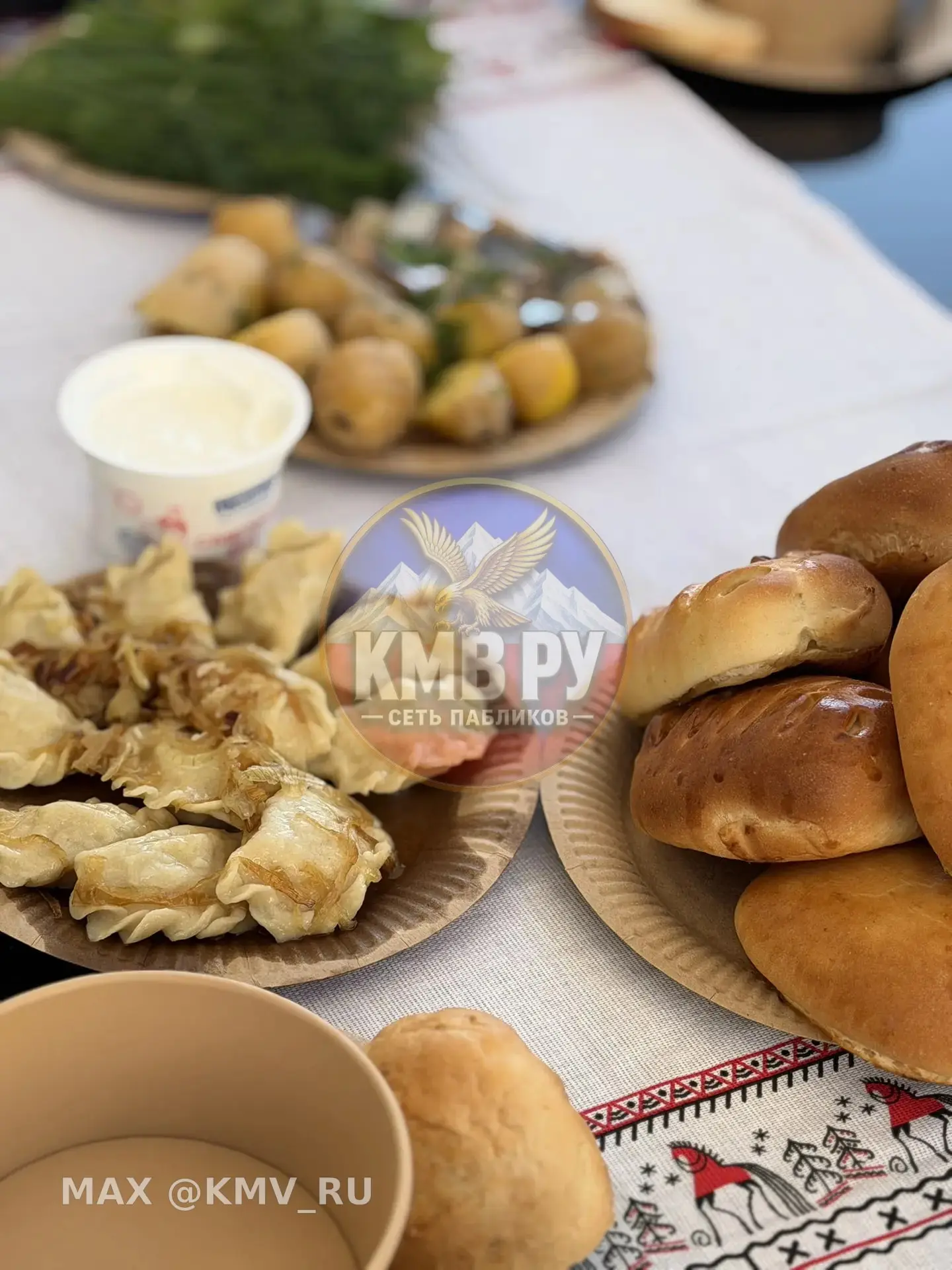 Сегодня в конноспортивной школе было поистине любо: традиционная казачья кухня, развлек...