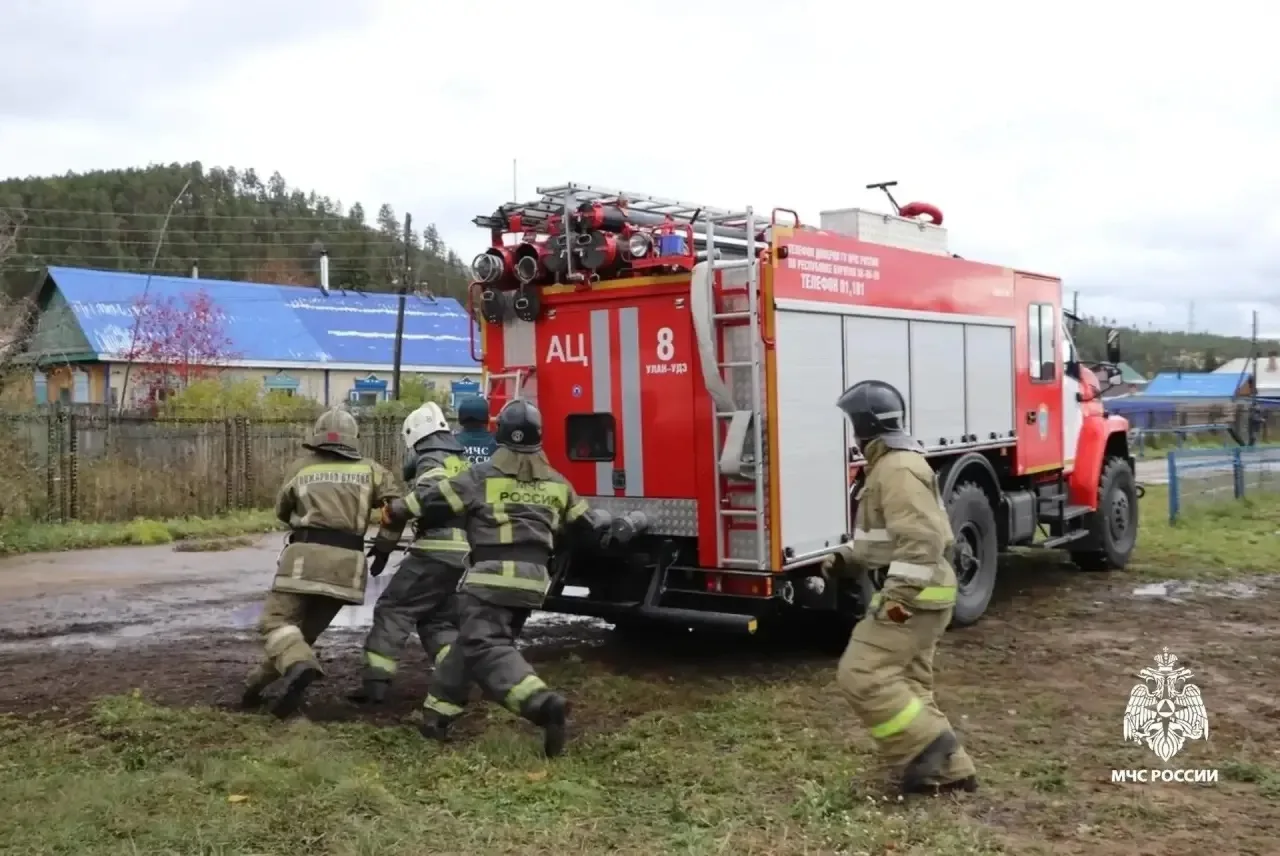 😨В Советском районе Улан-Удэ потушили пожар в одноэтажном магазине.