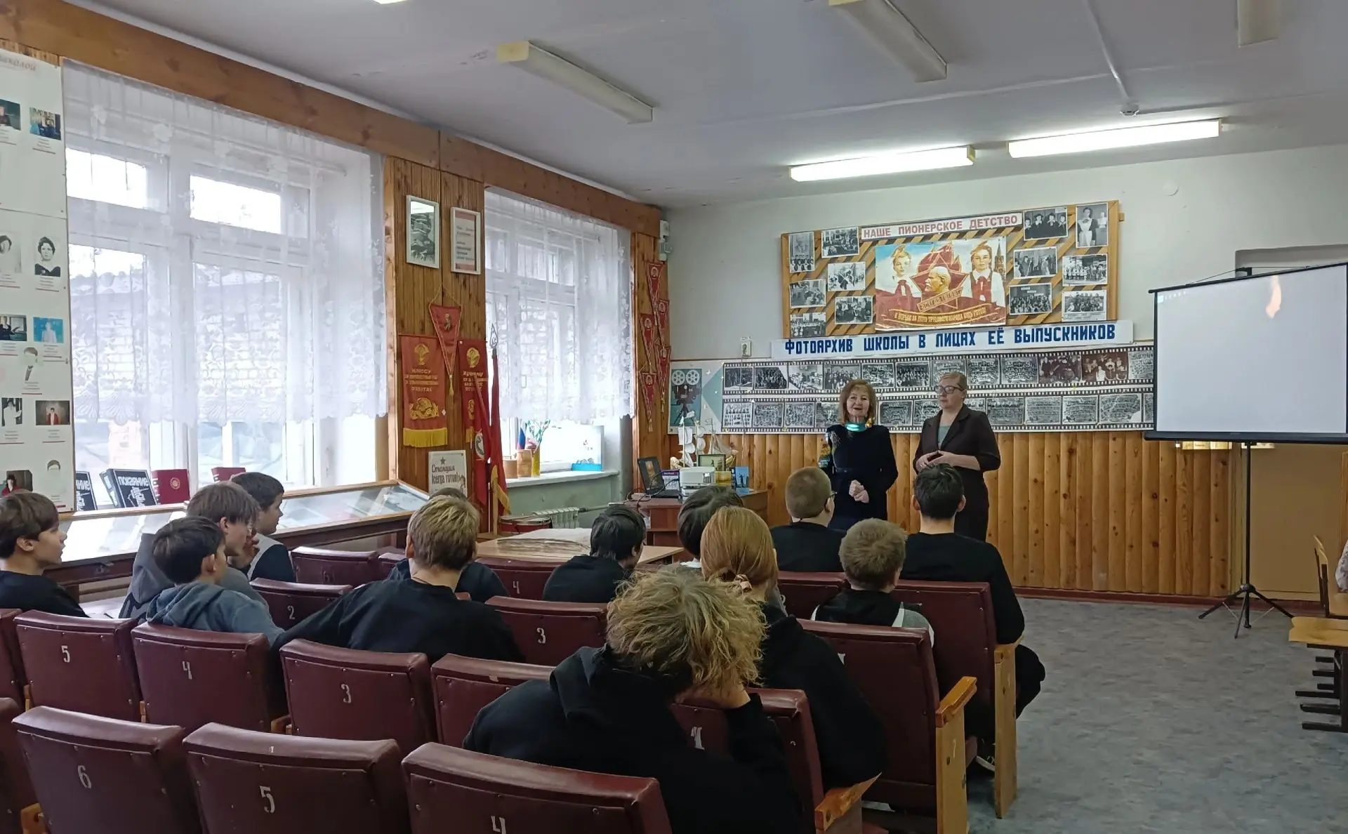 ✨ Творческая встреча в стенах нашей школы! 📚🎉