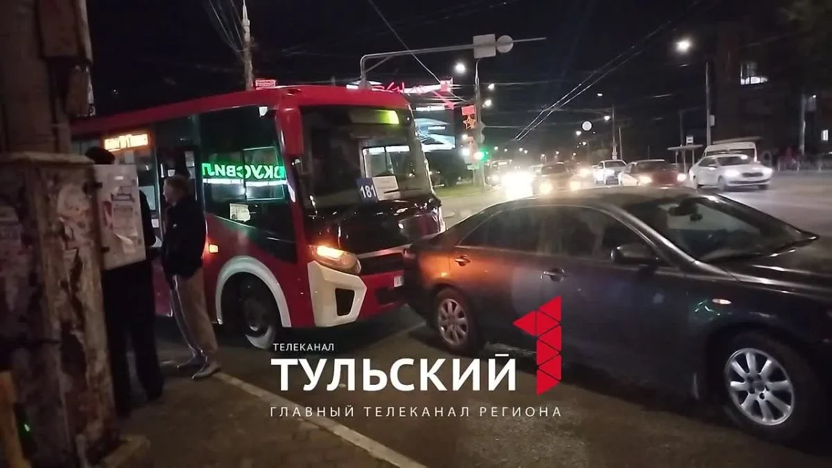 📌 В Туле столкнулись Toyota и автобус маршрута Плавск — Тула