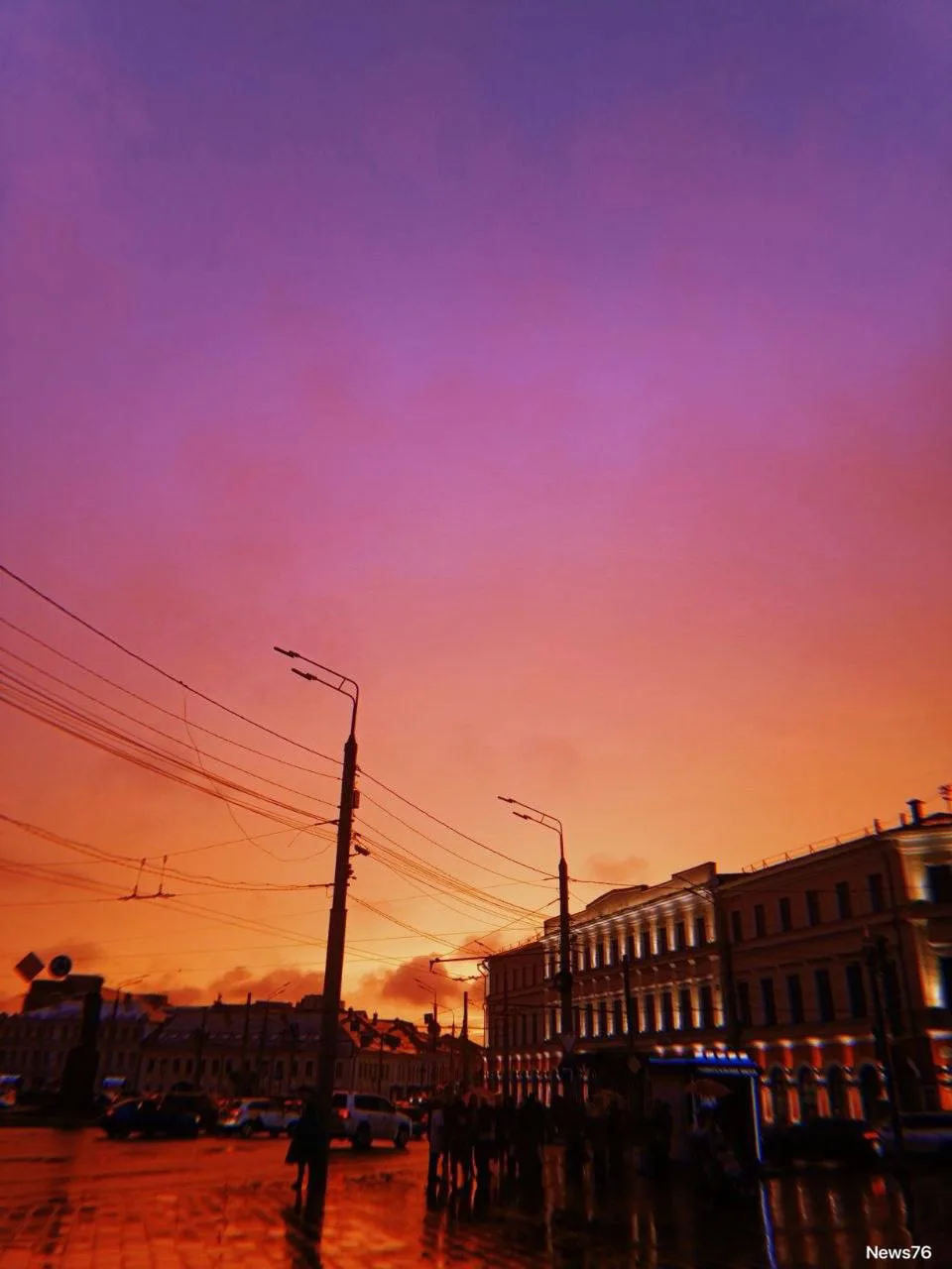 🌆 Восхитительный закат наблюдали сегодня жители города