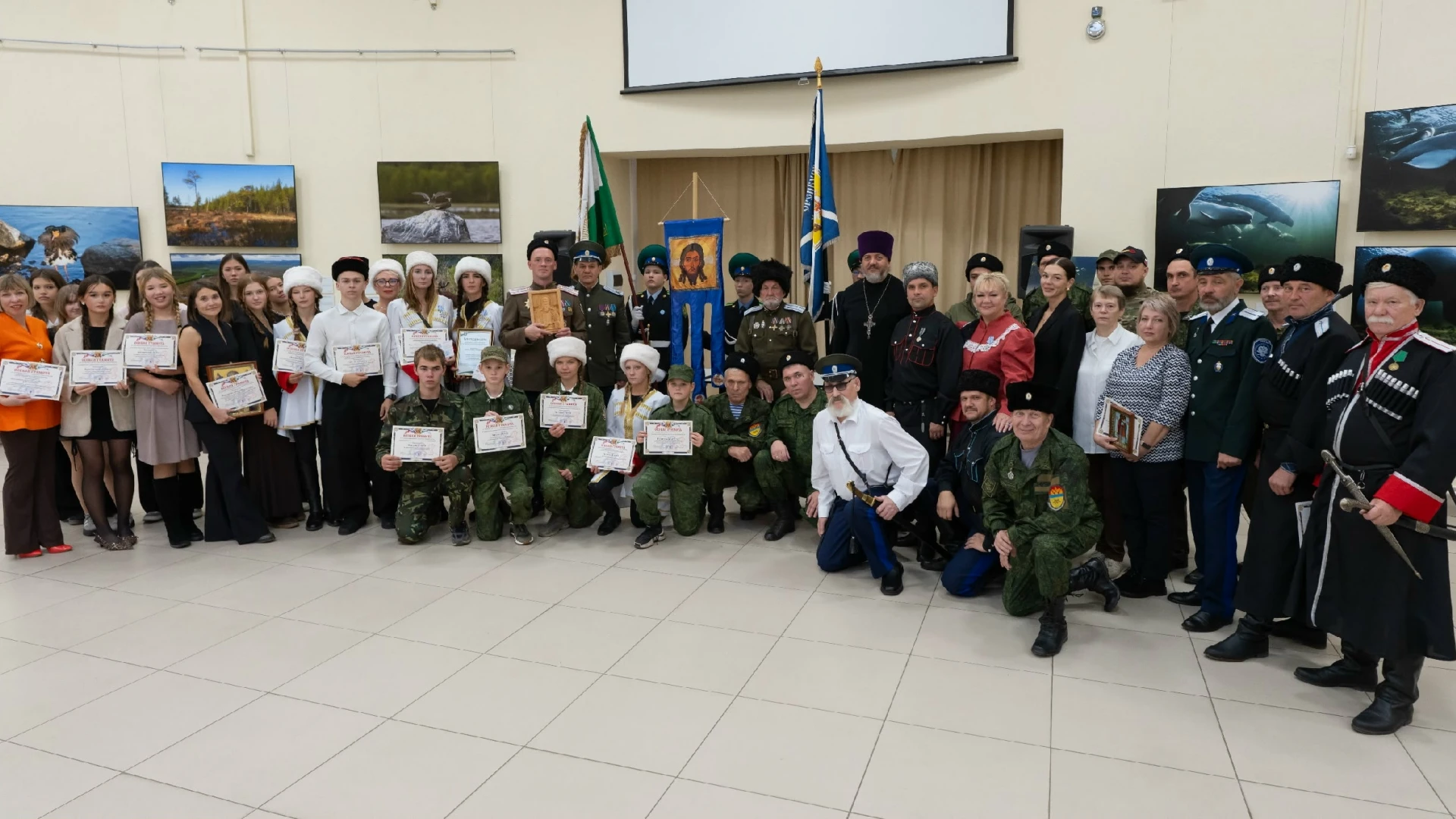 Курганские казаки помогали бойцам СВО, тушили пожары и вернули в регион конный спорт
