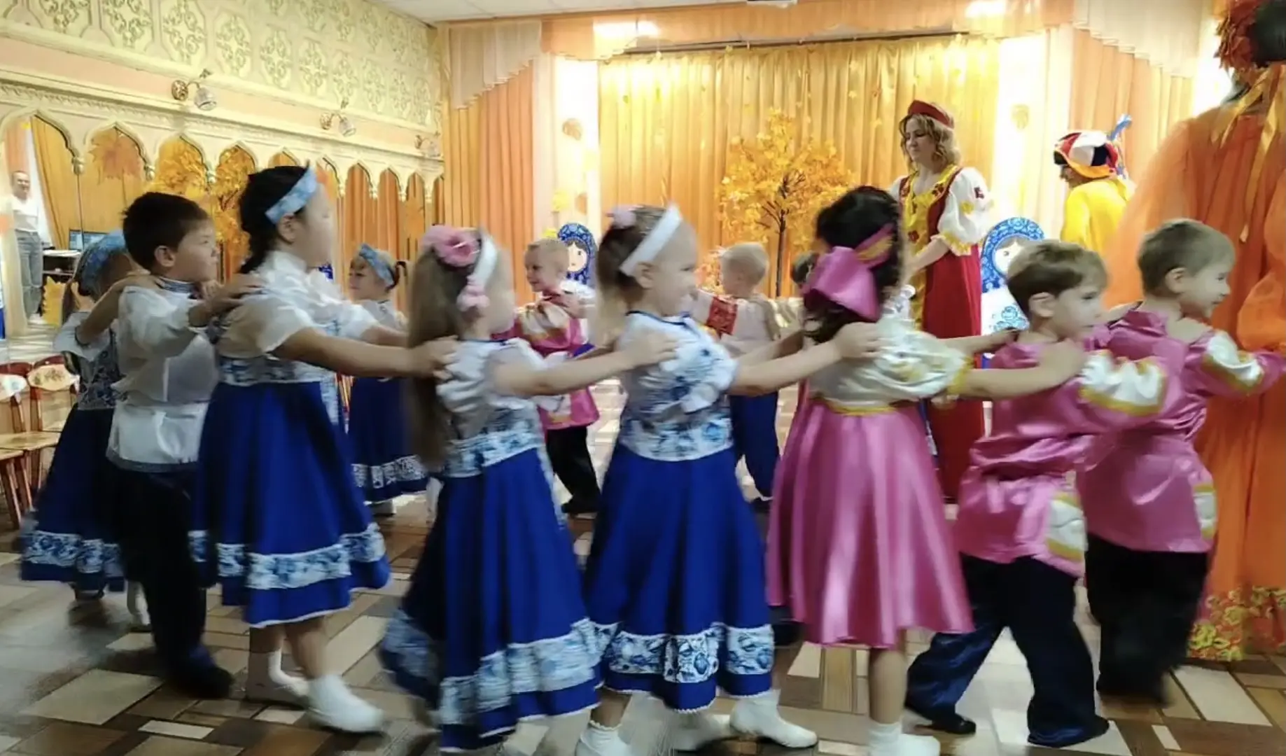 Веселье, песни и самовар: как прошла наша ярмарка в старшей группе!
