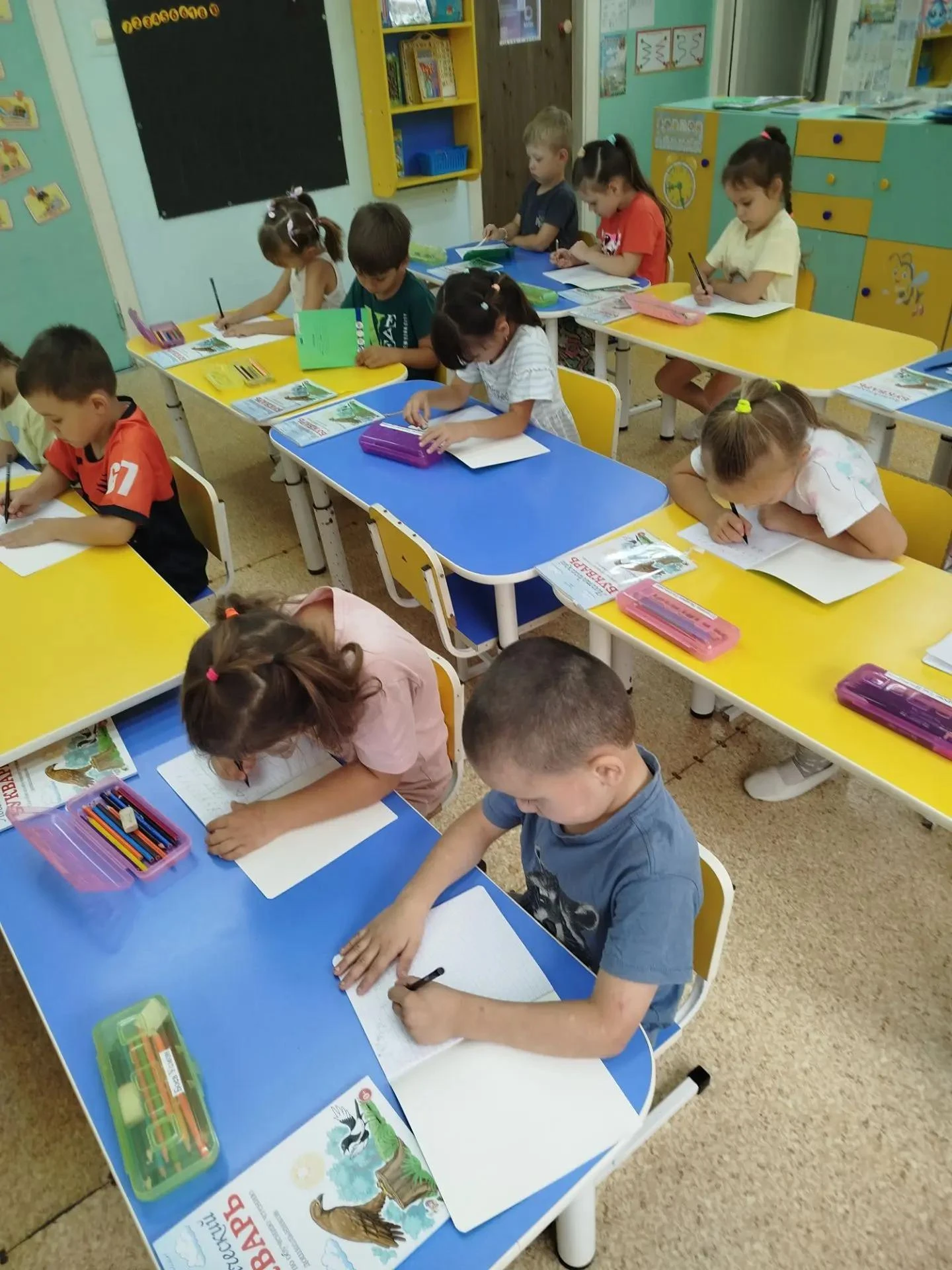 👦👧В подготовительной группе №4 начались занятия по обучению грамоте!