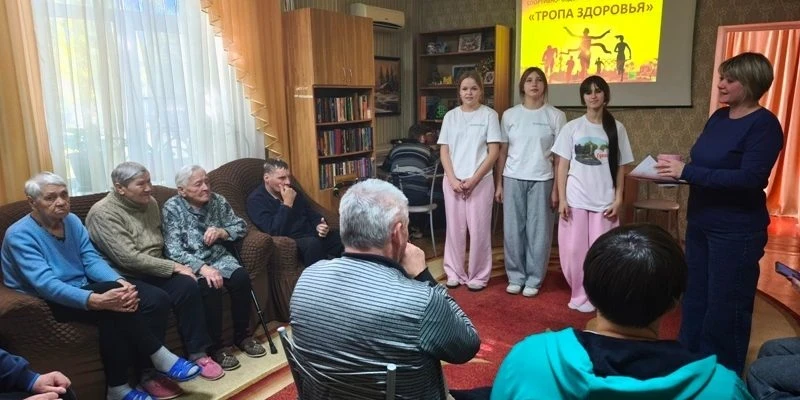 Для пожилых гуковчан прошла «Тропа здоровья»