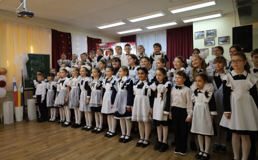 📌Школа № 14 в Новомосковске отметила свое 80-летие