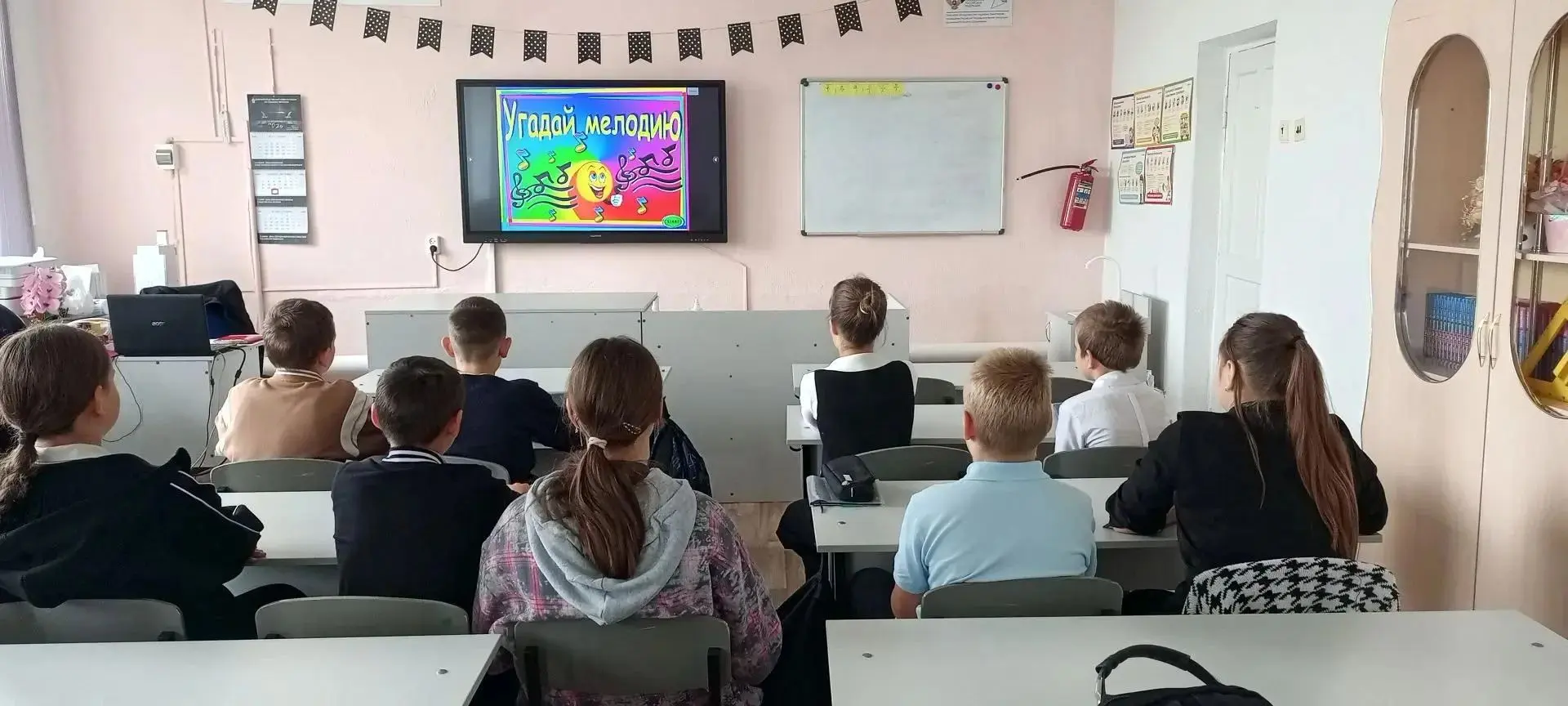 В Шептуховской  школе прошёл Музыкальный кроссворд «Угадай мелодию», который был органи...