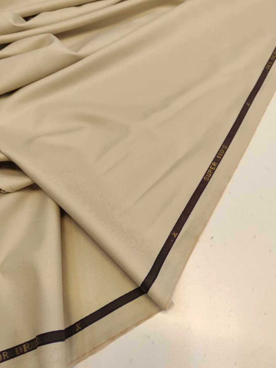 Отрезы по Спеццене люксовых производителей Vitale Barbеris Canonico, Marlane, Scabal, C...