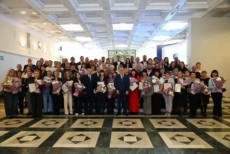 🎗️В Хабаровске отметили достижения работников сельского хозяйства, пищевой и перерабат...