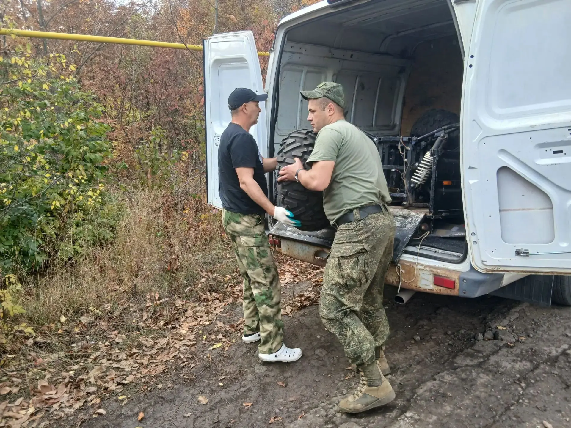 Волонтёры Комсомольского района возвращаются с зоны боевых действий