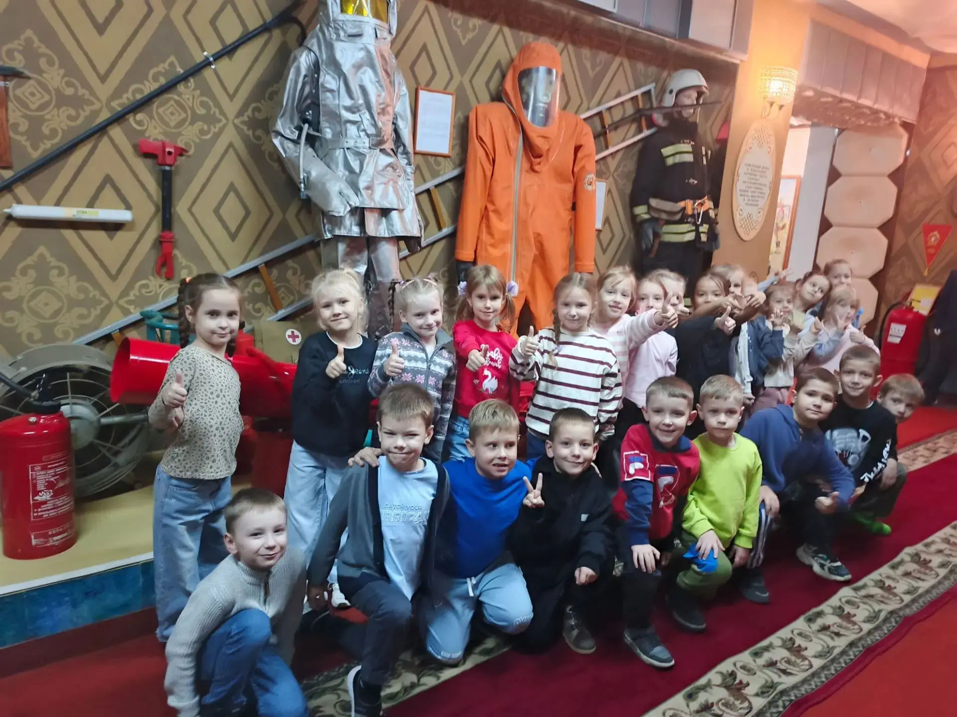 Экскурсия группы " Вишенка" в музей пожарной охраны