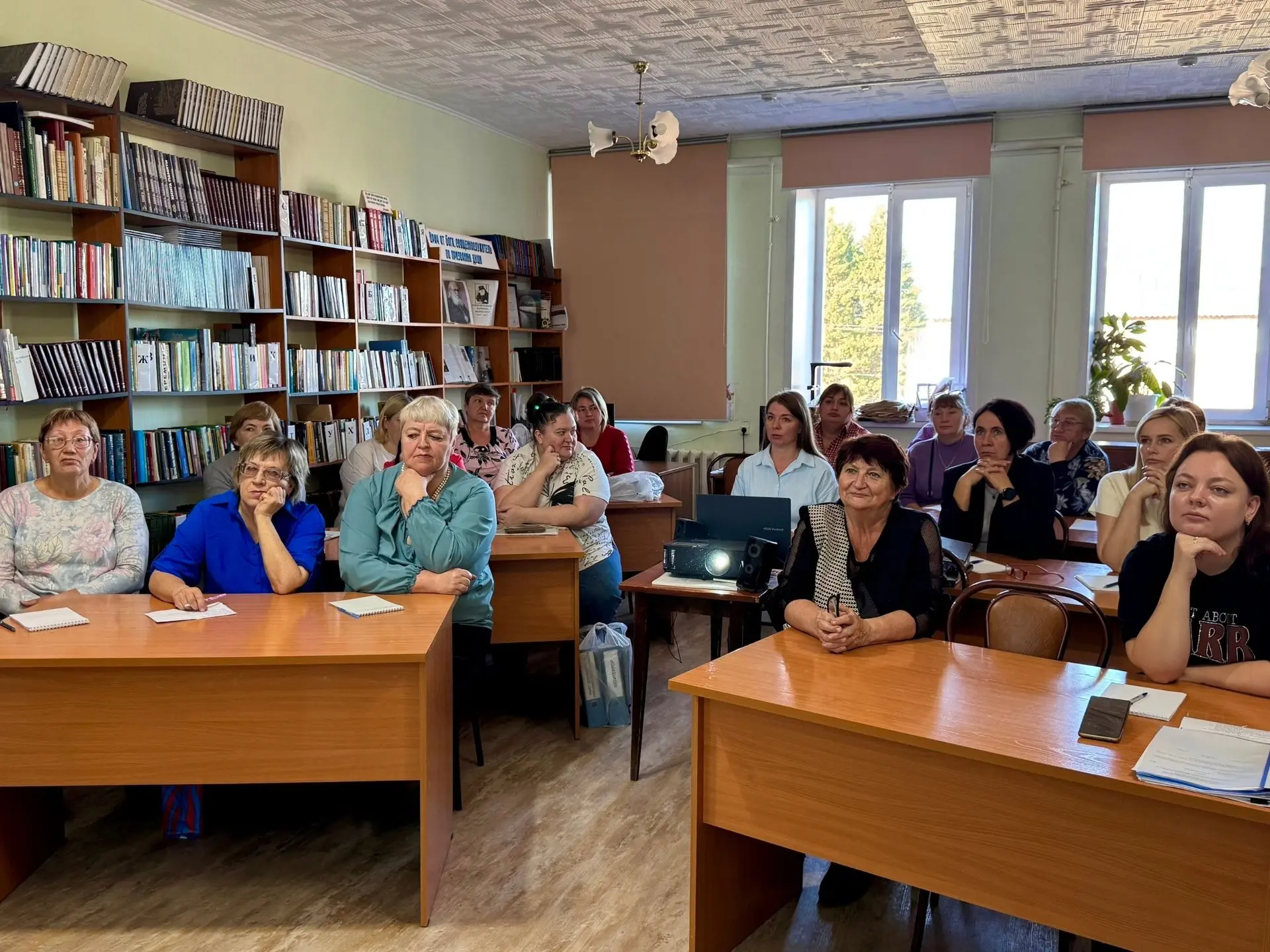 📚 В Большемуртинской центральной библиотеке состоялся семинар, посвящённый вопросам от...
