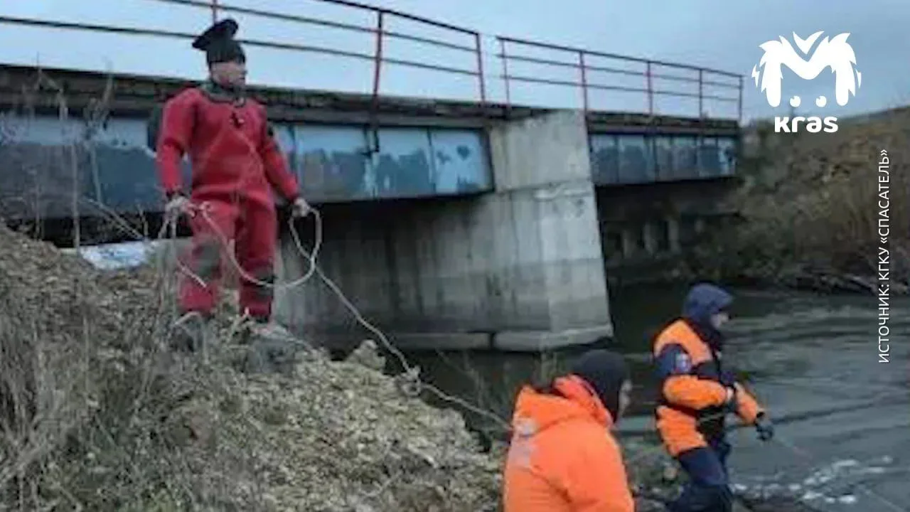 🚨 В Назаровском округе ищут отца и сына: машина могла рухнуть в реку.
