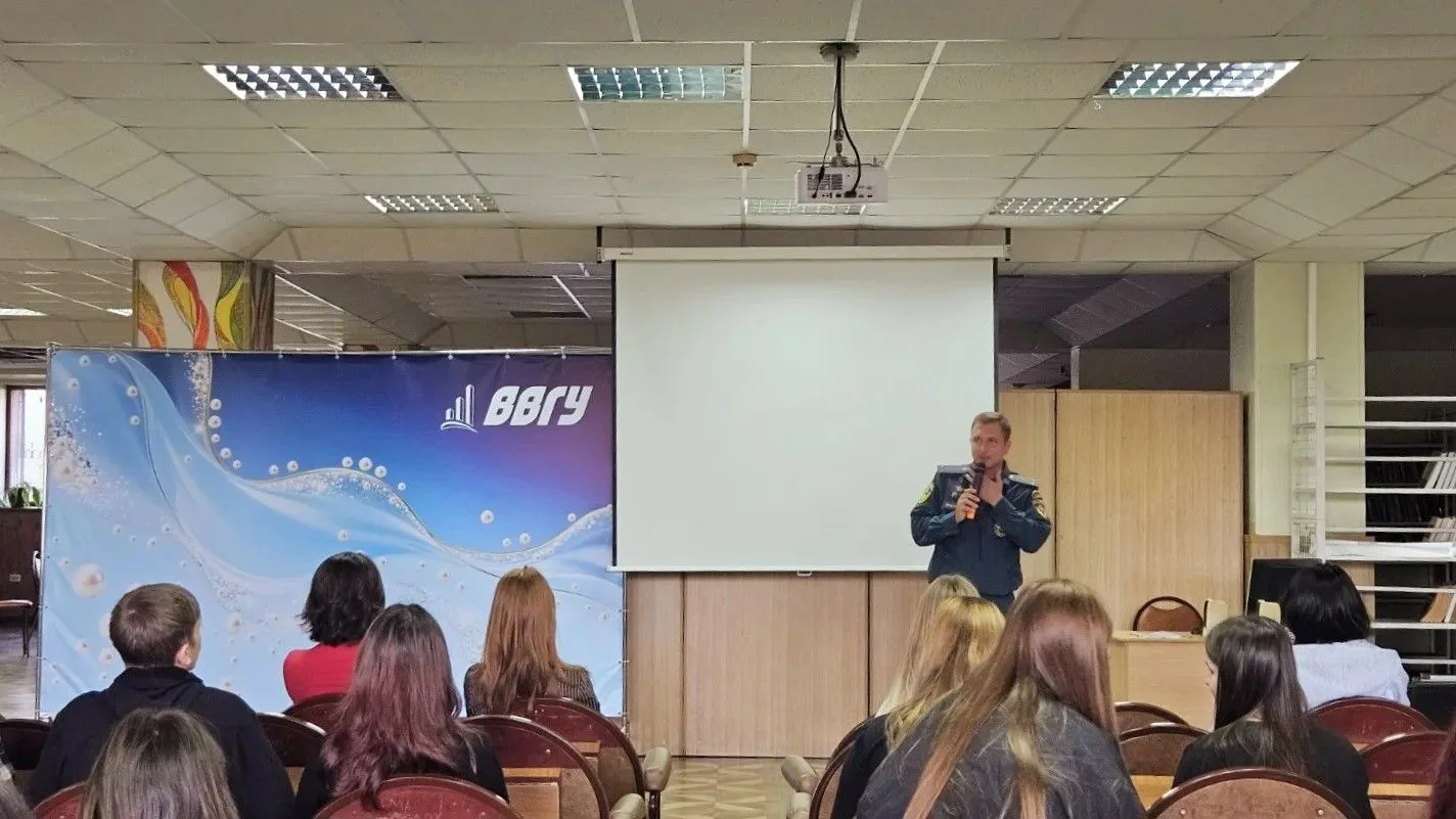 «Уроки мужества»: в филиале Владивостокского государственного университета  в городе На...