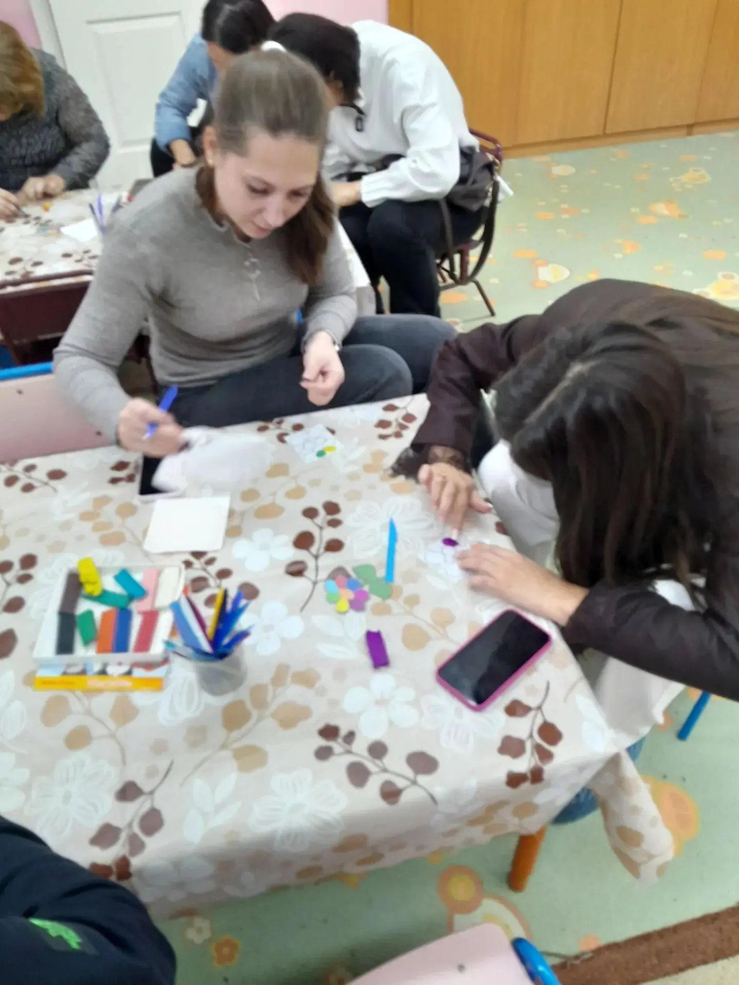 🎉 Тёплая встреча в группе 7: родительское собрание с творчеством и добром! 🎉