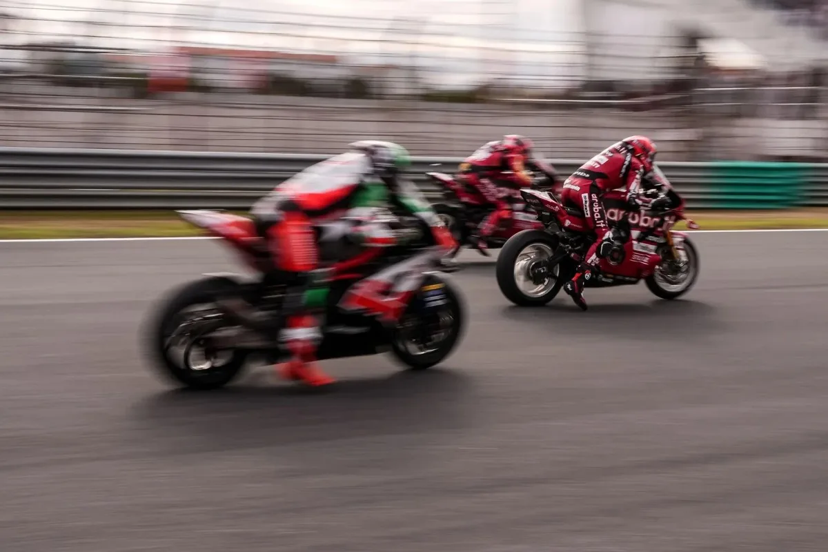Покидая Эшторил: Николо Булега оформил еще два рекорда World Superbike всех времен