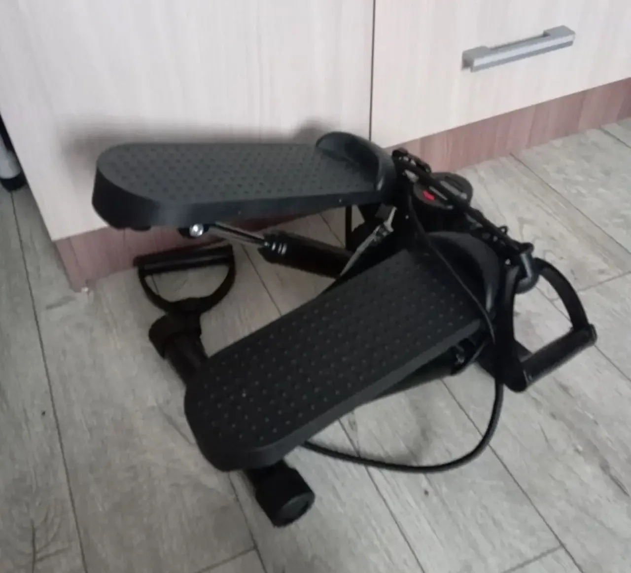 Продам степпер, почти не пользовались.