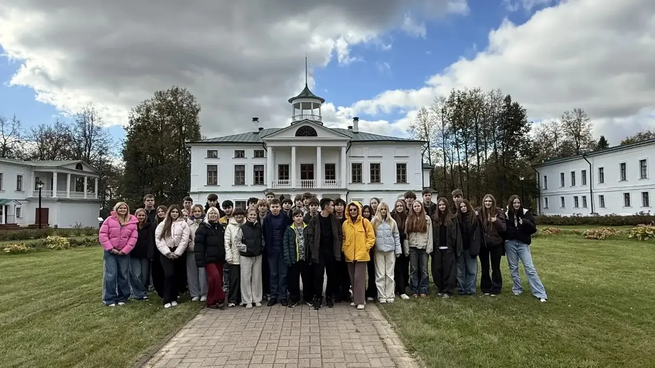 Путешествие сквозь века: наши одиннадцатиклассники открывают для себя «жемчужины» Золот...